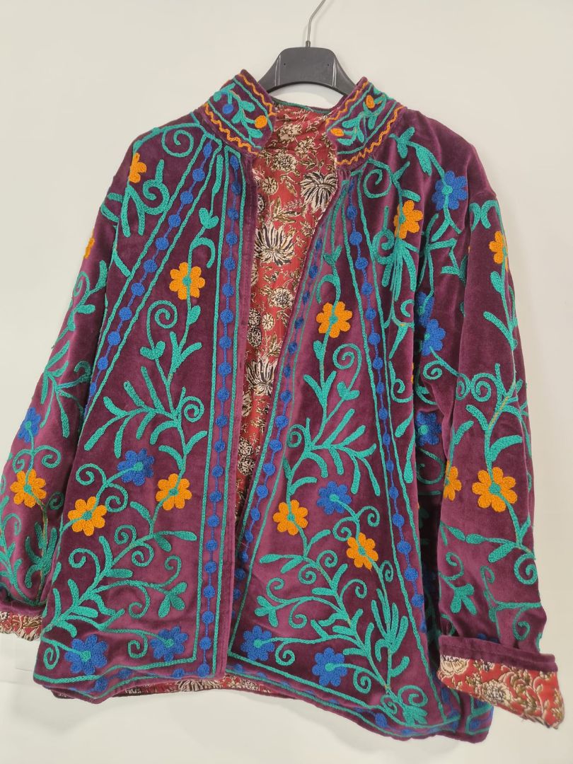 Chaqueta terciopelo bordada reversible